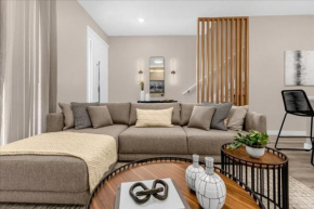 3 Bedrooms- 3 Bathrooms- The Hub 3421 Tt